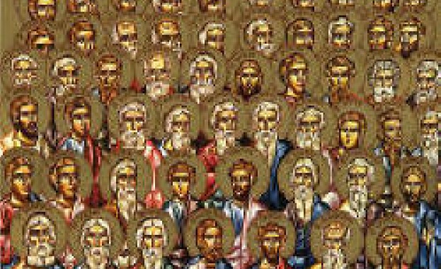Събор на св. славни и всехвални 12 апостоли