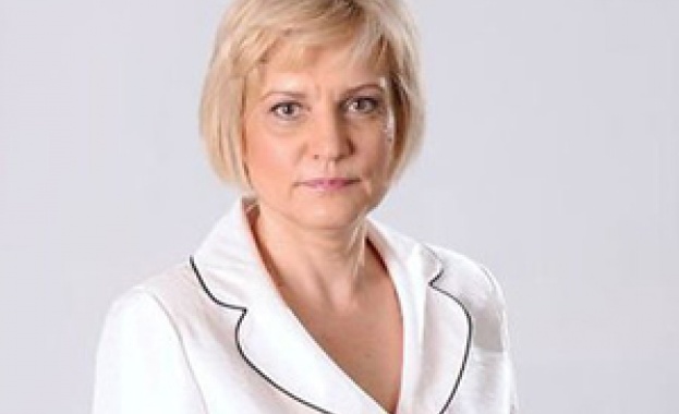 Менда Стоянова: Не може да има отстъпление от Бюджет 2012  