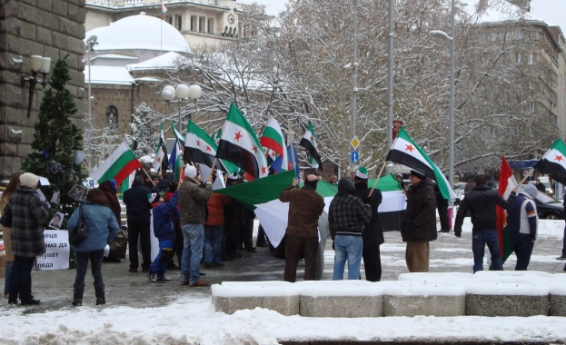 Протест срещу режима в Сирия пред Министерски съвет