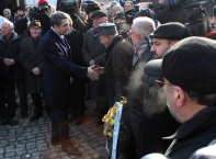 Мемориал на жертвите на комунистическия режим в България,поднасяне на цветя