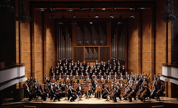 93 оркестранти и хористи на Софийската филхармония се включиха в