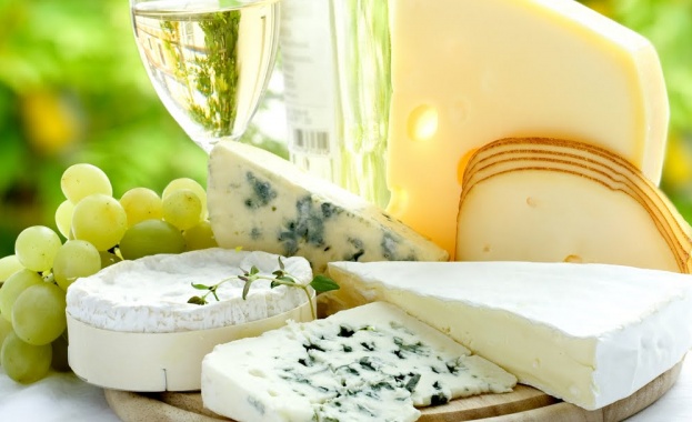 В първия музей на сиренето в Париж миризливия Лувър