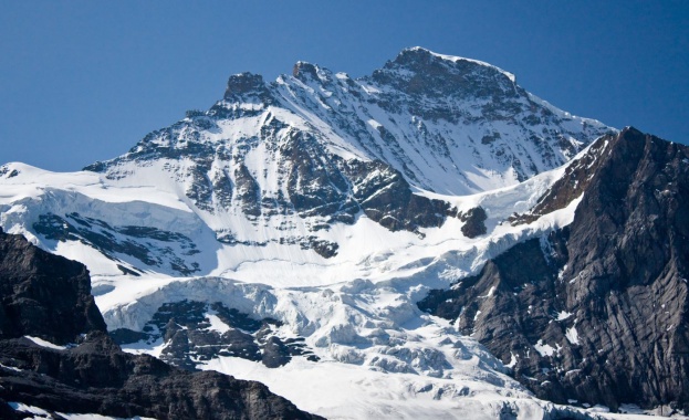 Изчезнал в Алпите планинар бе намерен след 32 години в леда