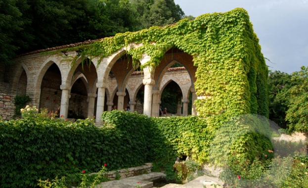Университетската ботаническа градина в Балчик постави началото на ботаническа галерия