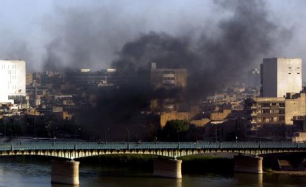 Багдад е подложен на ракетен обстрел след окървавените сблъсъци 