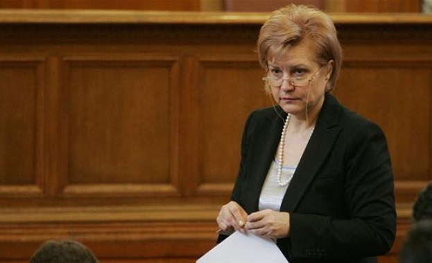 Менда Стоянова: Не е необходимо да се включват акционерите на КТБ в спасяването й