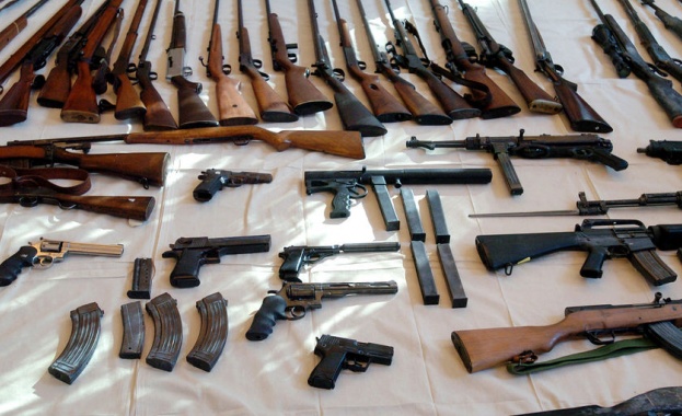 МВР обмисля затягане на режима с разрешителни за оръжия  