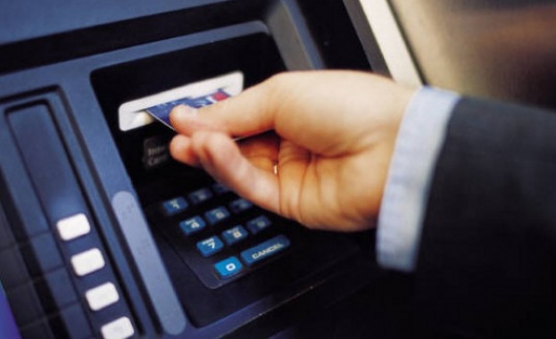 Арестуваха българи, точили данни от банкомати на три големи летища в Италия