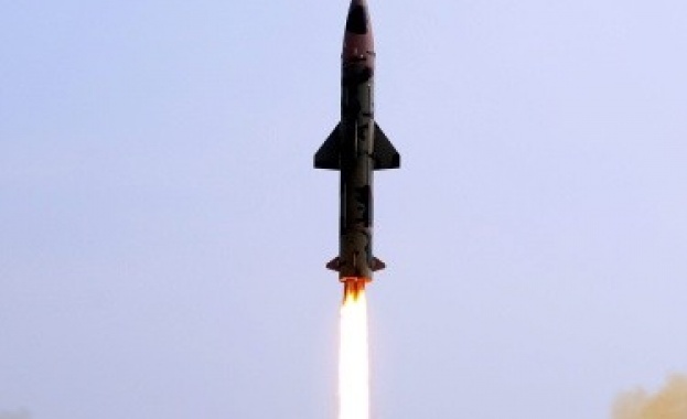 Сев. Корея изстреля поредна балистична ракета