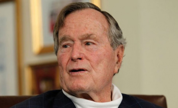 Президентът Буш - старши е приет в болница