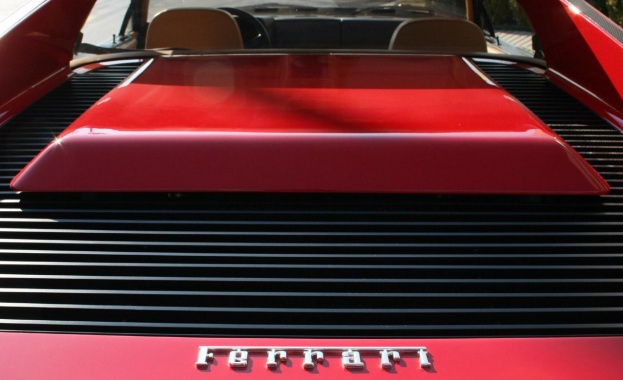 Италианският производител на луксозни автомобили Ферари Ferrari отбеляза днес навлизането