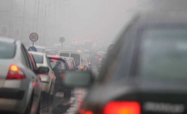 В 12 града отчетоха наднормено запрашаване на въздуха