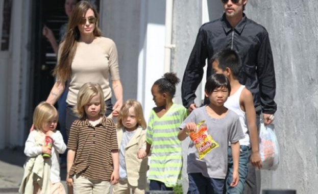 Брад Пит поиска равни права над децата с Анджелина Джоли