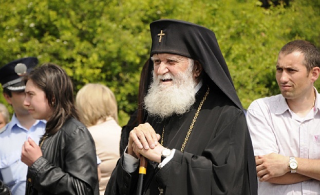 Днес погребват митрополит Калиник 