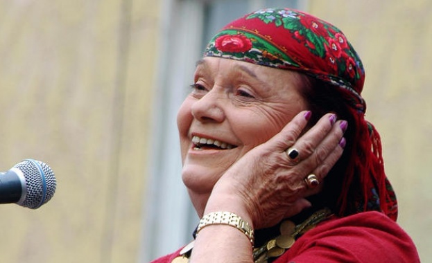 Днес родопската народна певица Валя Балканска празнува своя 80 годишен