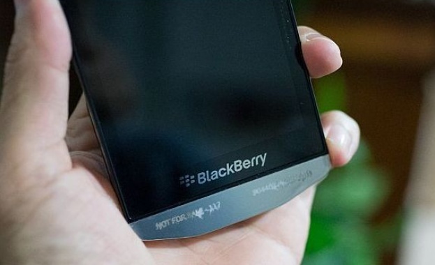 Луксозен BlackBerry заимства дизайн от Порше