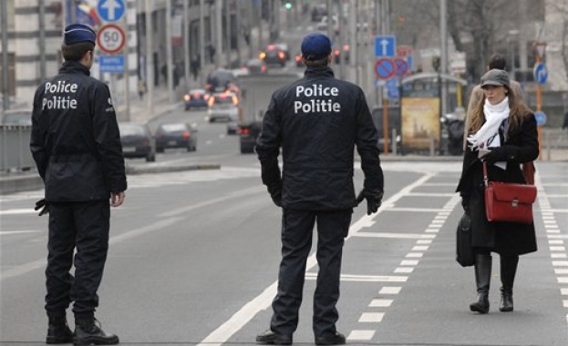 Хванаха и обвиниха за тероризъм двама души в Белгия
