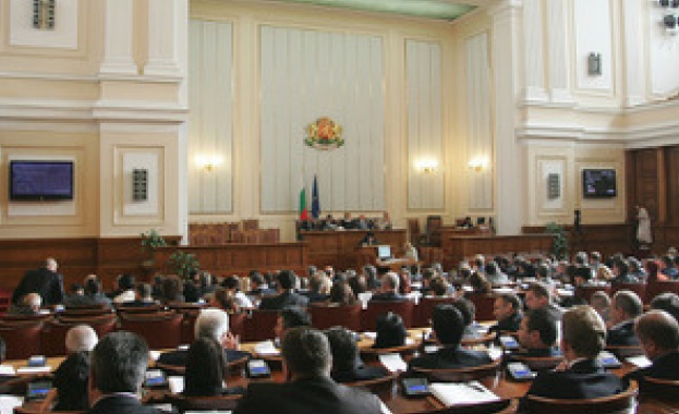 Претенции за 22-те парламентарни комисии 