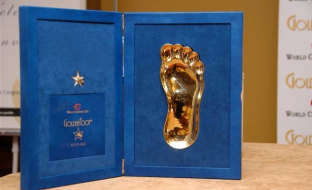 Роналдо и Рууни в спор за приза Golden Foot