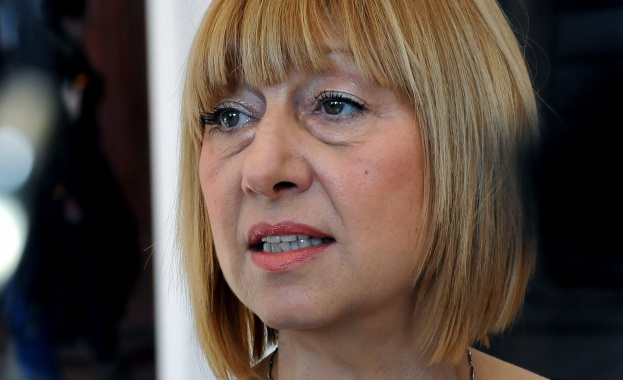 Клисарова: Задължително трябва да въведем здравната карта