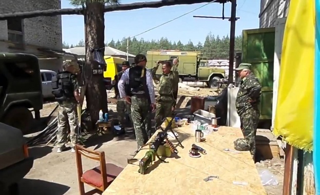 Опълченци плениха бойци от «Айдар» (ВИДЕО)