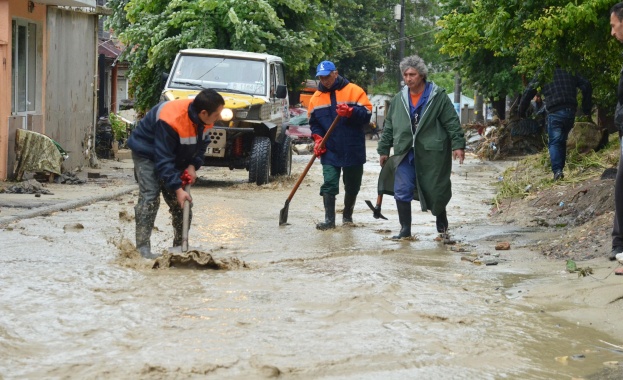 Близо 170 къщи в Аспарухово вече са отводнени