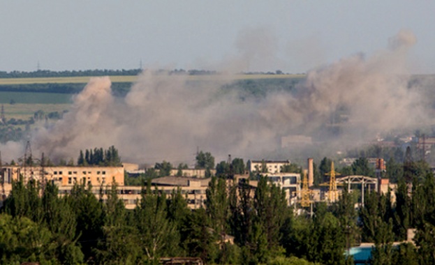 Украински военни възобновили артилерийския обстрел до Луганск