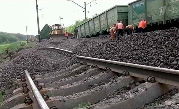 Нови взривове на жп линия в Донецка област