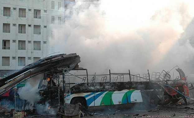 Украински военни обстреляха автобус с бежанци, оцелели няма