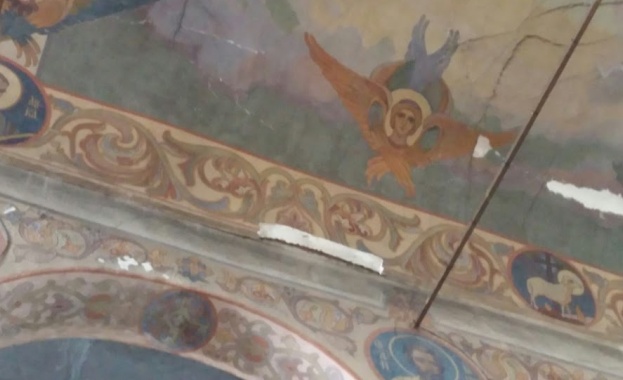 Храм „Свети Николай"  се нуждае от спешен ремонт