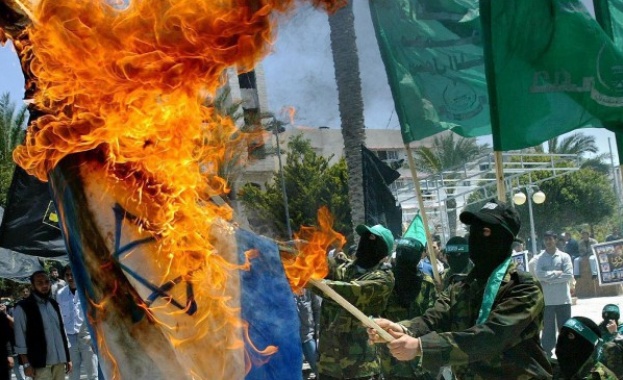 Израелската армия удари над 500 обекта на „Хамас”  