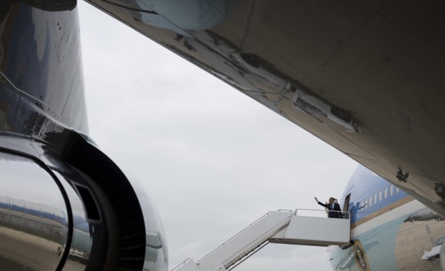 Хакери пуснаха фалшиво съобщение за самолета на Обама