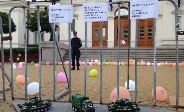 Д-р Михайлов: Завръщането на Борисов и Доган – трагикомедията на протеста