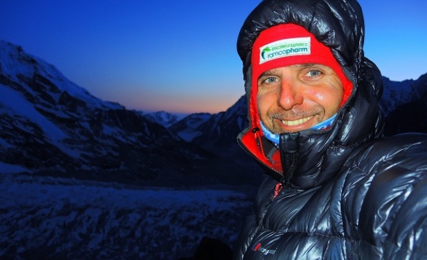 Продължава издирването на алпиниста Боян Петров в Хималаите