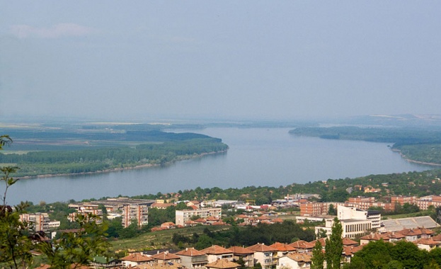 Осигурени са 20 млн. лева от ОПТТИ за закупуване на драгираща техника за река Дунав