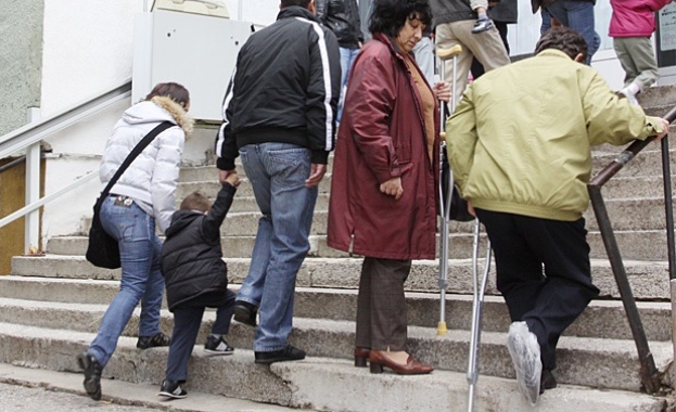 ЦИК осигурява подвижни избирателни кутии за хората с увреждания 