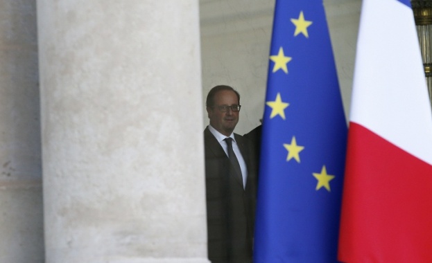62% от французите искат Оланд да не изкара мандата си 