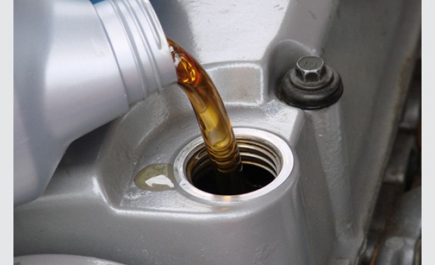 Над 88 000 литра моторно масло без документи разкриха във Варна
