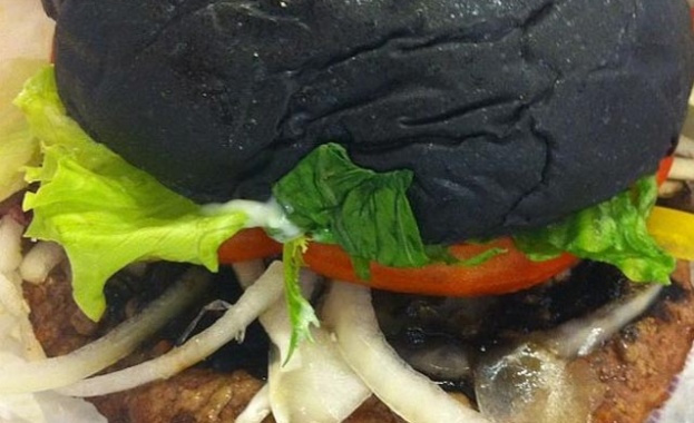 Burger King пуска черни бургери 