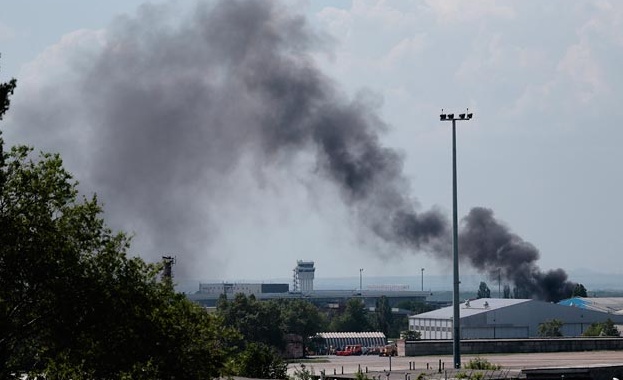 Продължават сблъсъците край летището в Донецк
