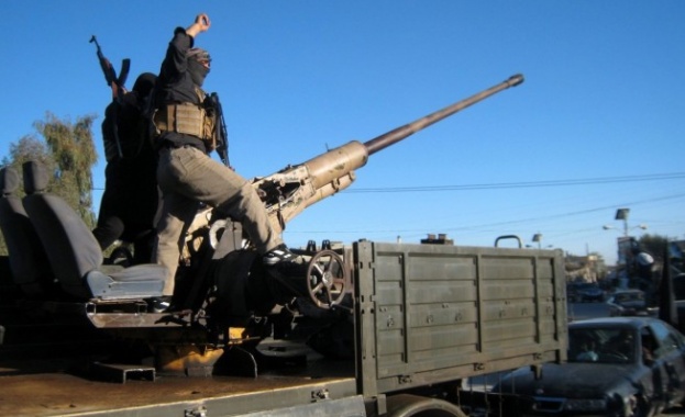 „Ислямска държава“ се снабдява с оръжие от разграбените складове в Ирак