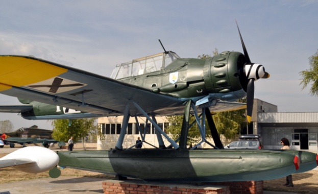 Музеят на авиацията отбелязва с фотоизложба Празника на авиацията 