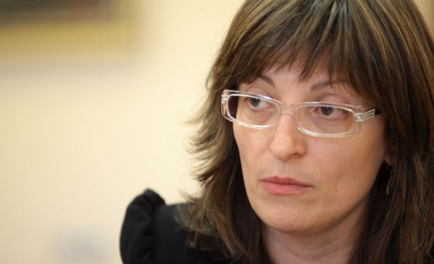 Захариева: Без независима прокуратура няма как да се случи съдебната реформа