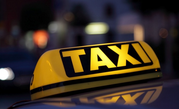 Бургаски таксиметрови шофьори се заканиха да излязат на протест