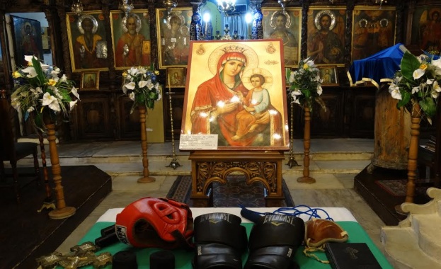 Асеновград се помоли за победа на Кобрата