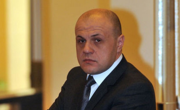 Томислав Дончев вече е разпитан от прокуратурата за НДК
