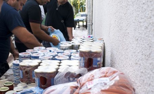 20 кашона с хранителни продукти отидоха при нуждаещите се във Видин