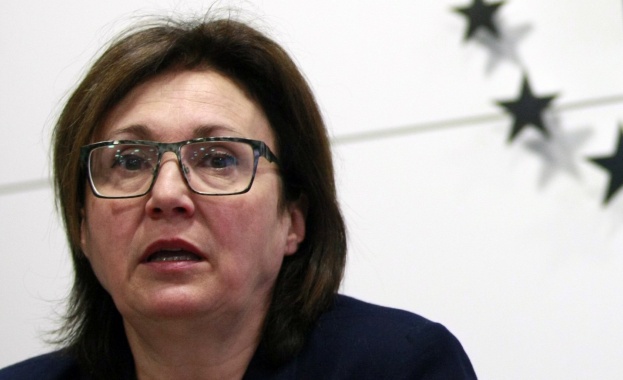 Румяна Бъчварова ще представи мерките за справяне със ситуацията в Гърмен