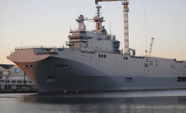 Le Figaro: Франция може да потопи двата кораба Mistral