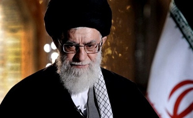 „Смърт за Америка” се отнася за американските политики, уточни Хаменеи
